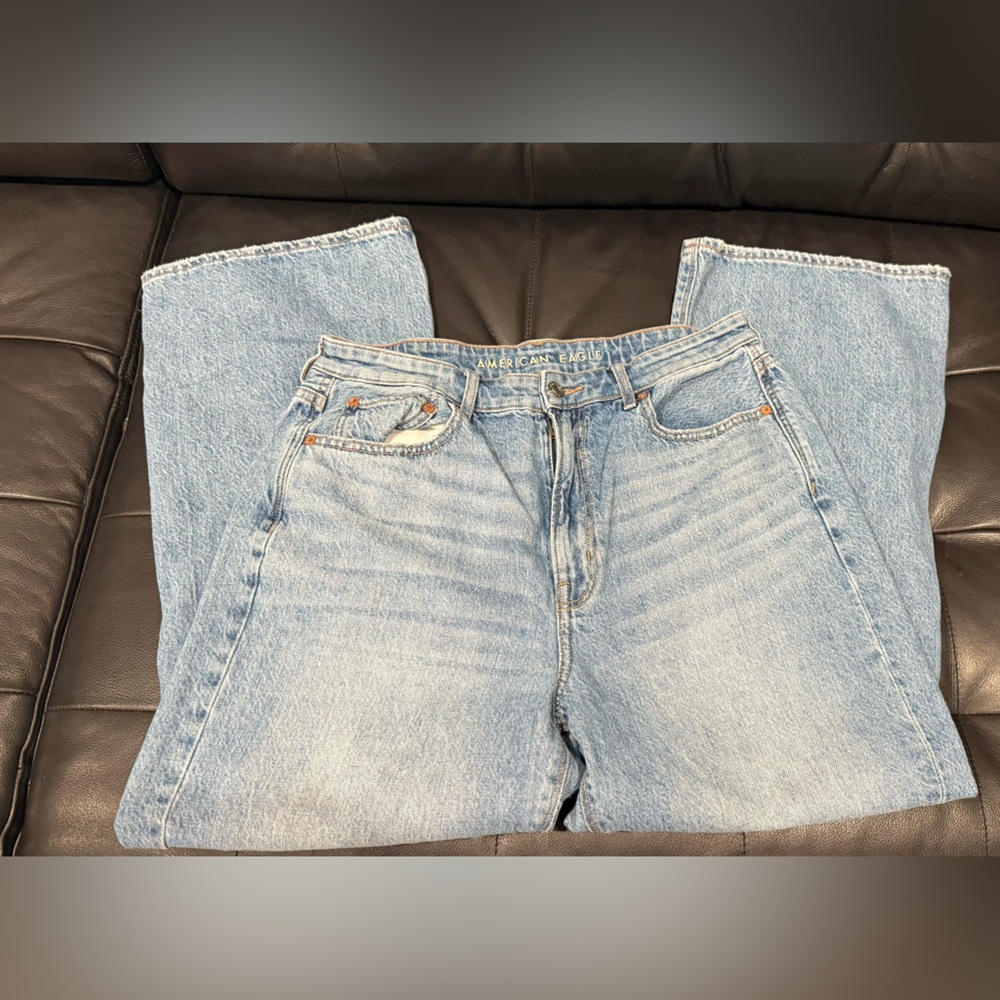 AE Ripped Highest Rise '90s Flare Jean - Picture 7 of 7
